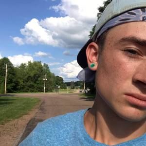 Meet your Posher, Zachary